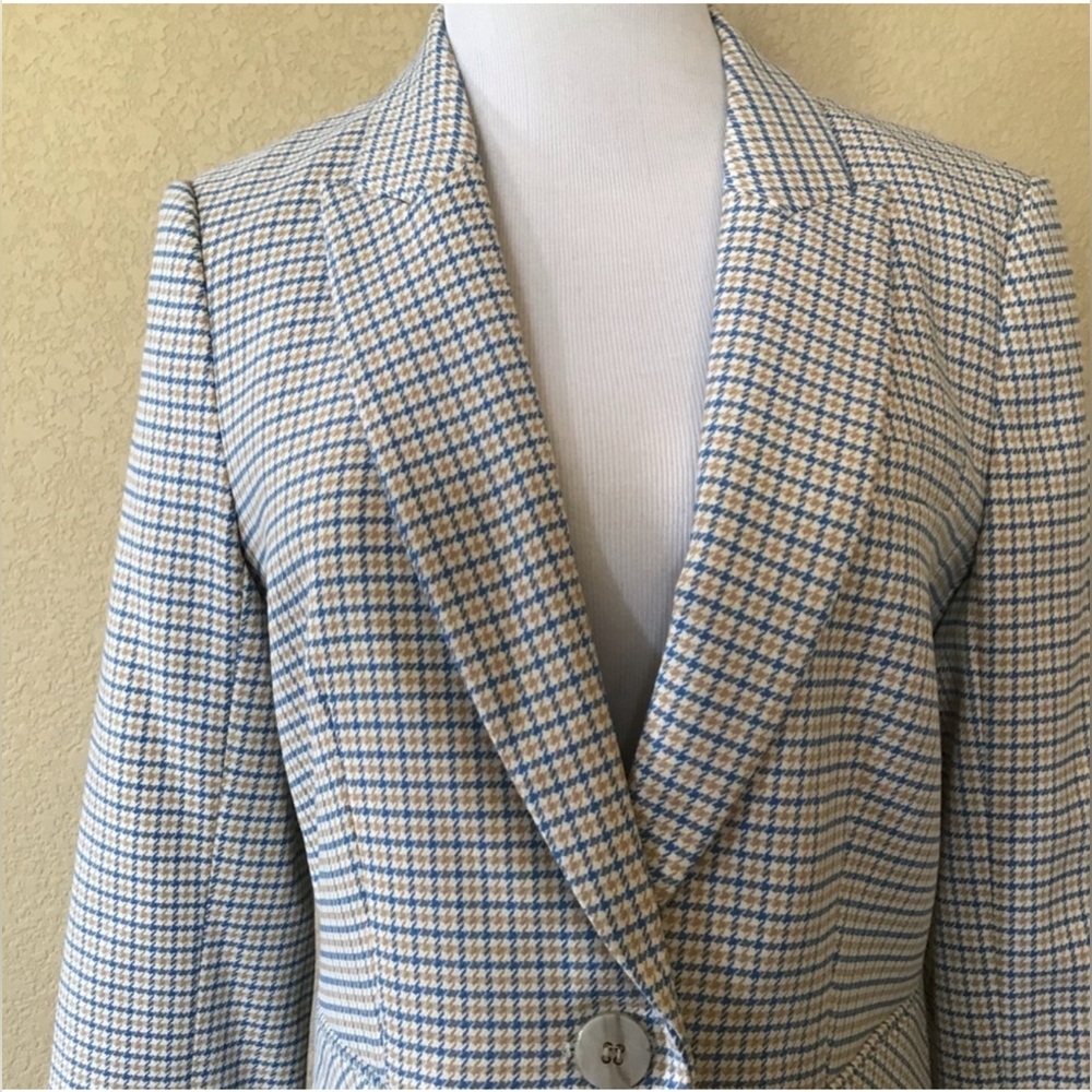 Veronica Beard Cutaway Dickey Jacket in Blue Multi, Size 8 - Picture 3 of 11